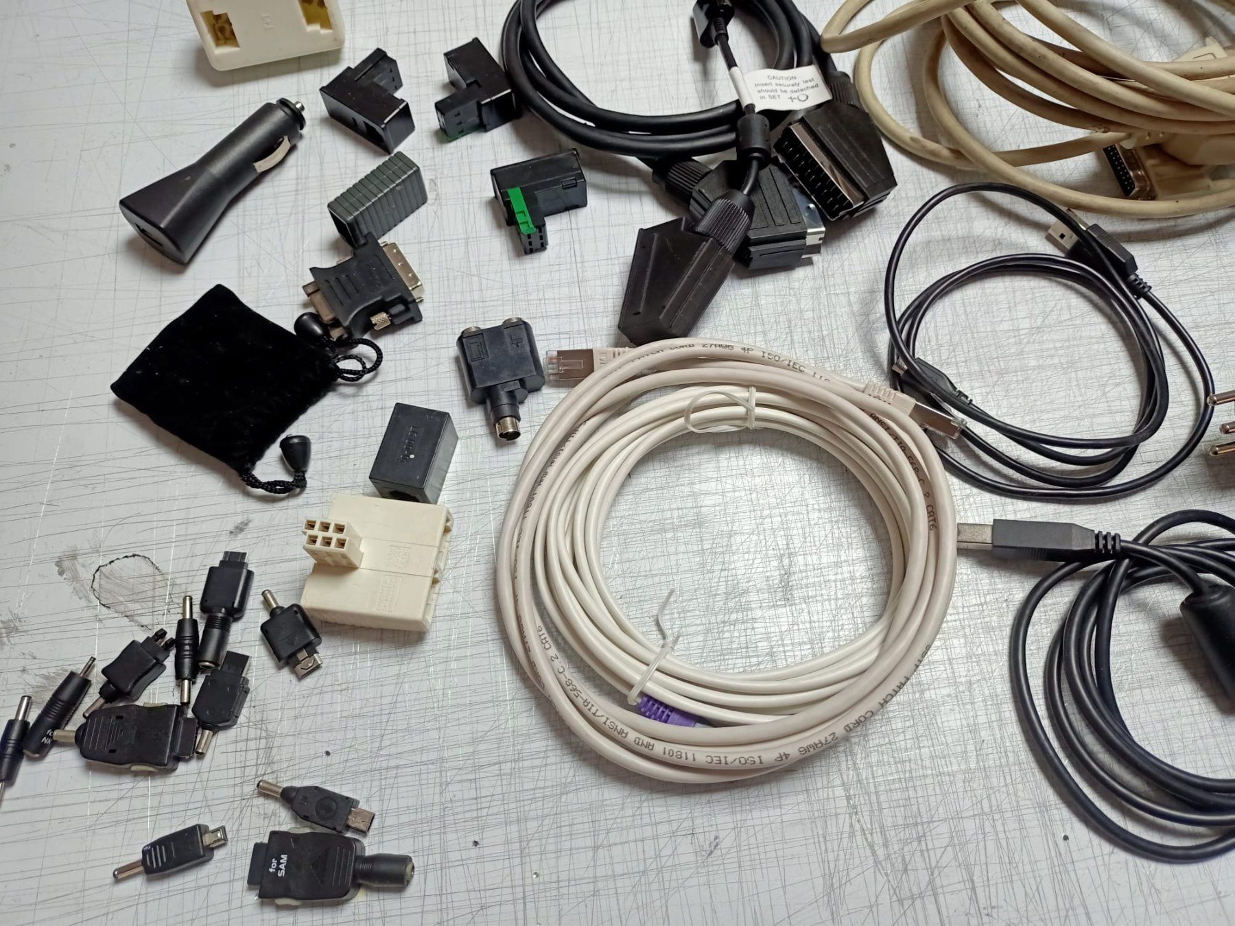 Cavi: Diverse Elektro PC-Kabel, Adapter, Maus, Keyboard etc – Usato da Chur venduto da slim777 3