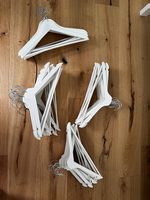 Ikea Kleiderbügel (verschiedene Mengen verfügbar)