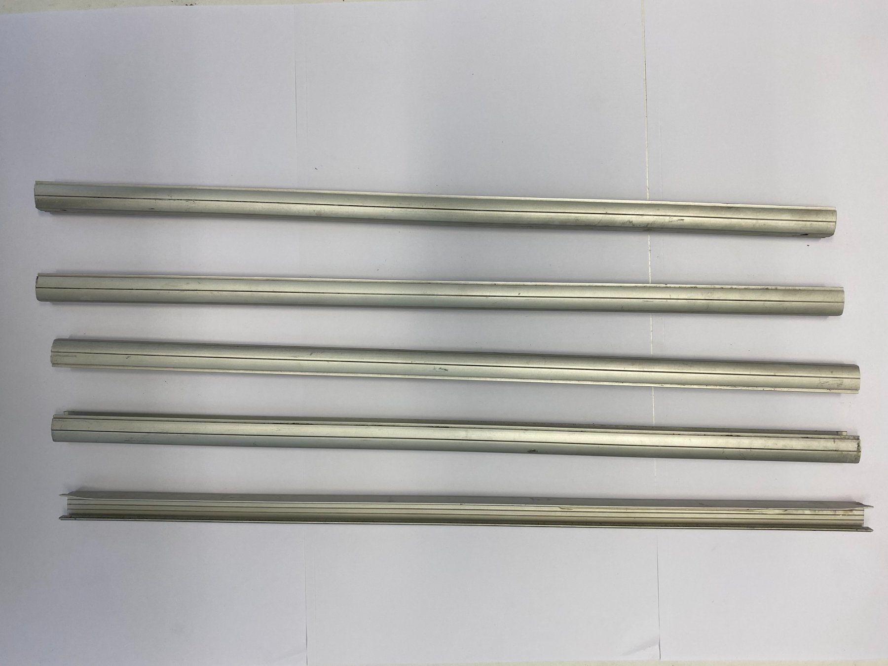 Profile: Aluminiumprofile – Gebraucht aus Wängi von Bmo