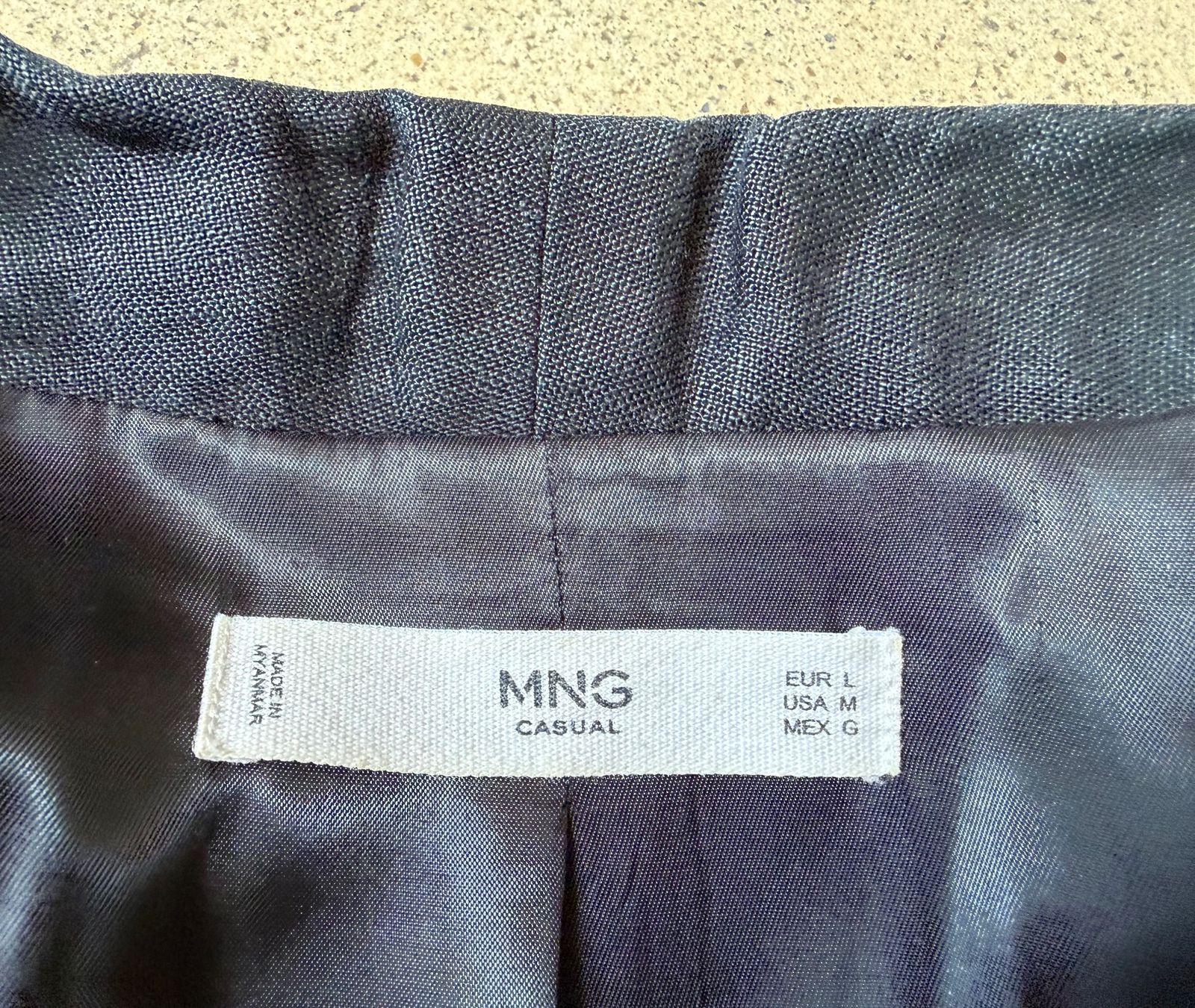 Mango Vestes: MANGO Blazer | 100% Leinen 🖤 – D'occasion à Zürich par ClosetQueen 7