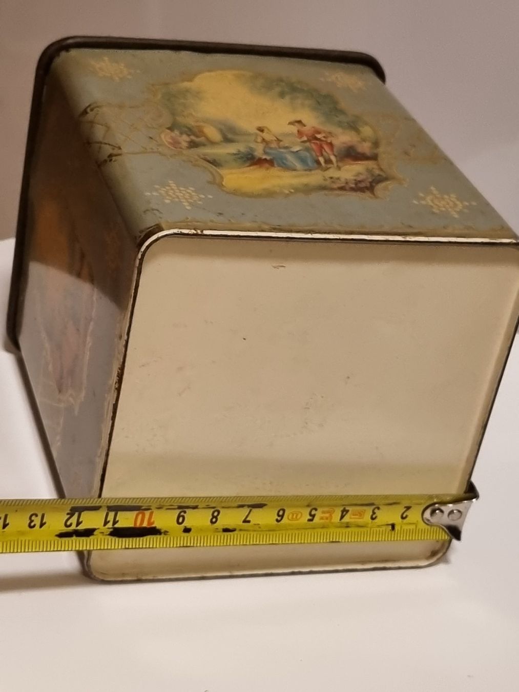 Dosen: Antike Blechdose mit Galanterieszene um 1900 – Gebraucht aus Scharnachtal von devin03 1