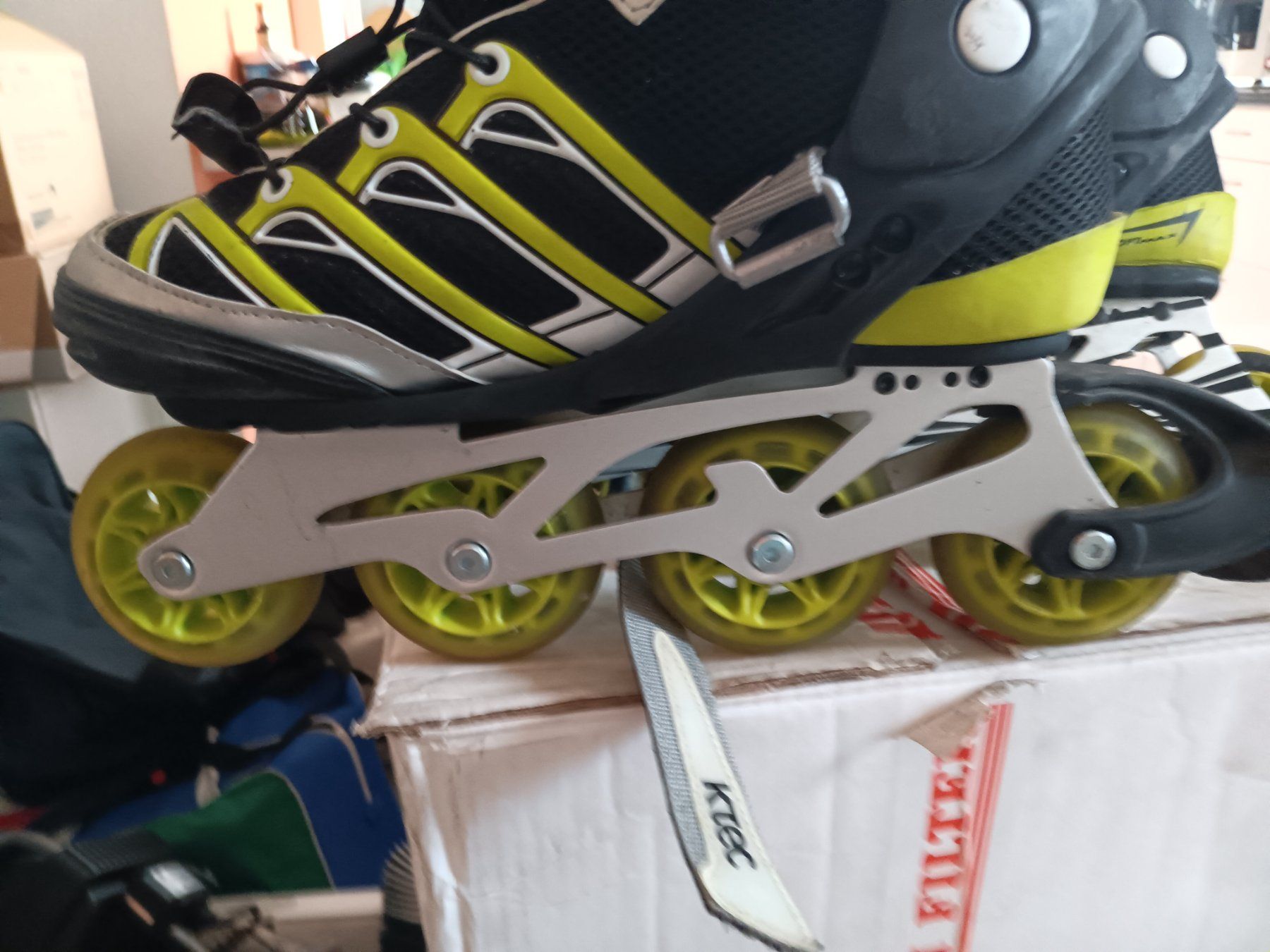 Pattini in linea & Pattini a rotelle: Roller – Usato da Giubiasco venduto da pagi2 2