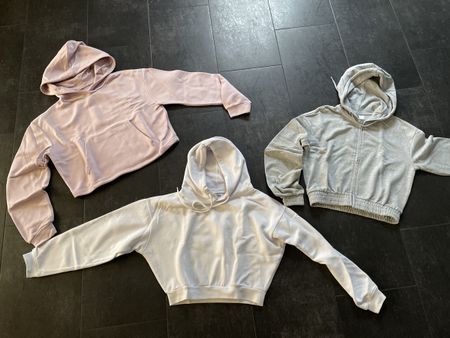 3 coole Crop Hoodies Grösse S