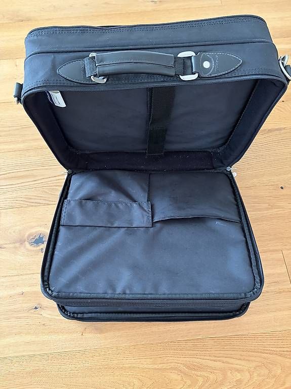 Koffer & Taschen: Targus Notebook Tasche – Gebraucht aus Diepflingen von Dj3 2