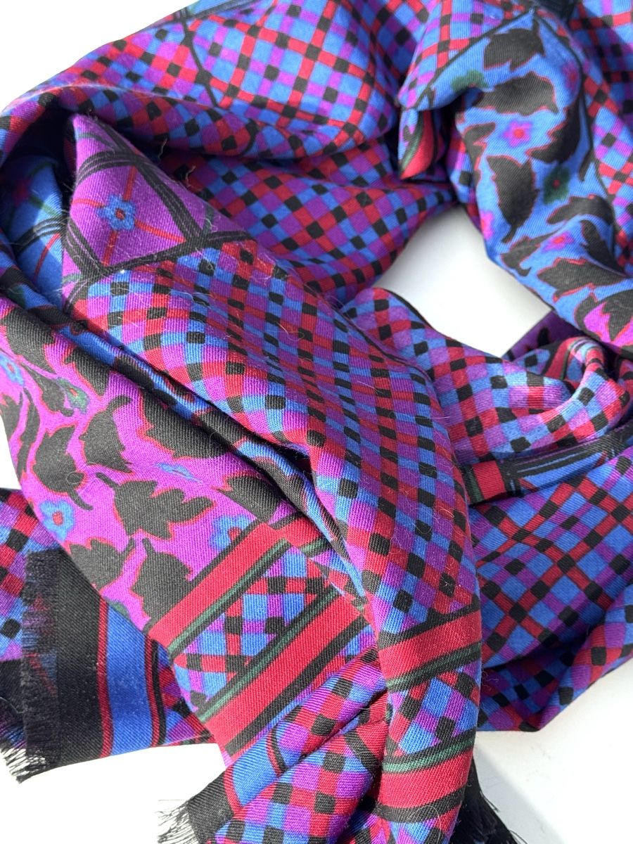 Givenchy Foulards, Tücher & Schals: Givenchy Grand chale – Gebraucht aus Courtaman von sultan16 1