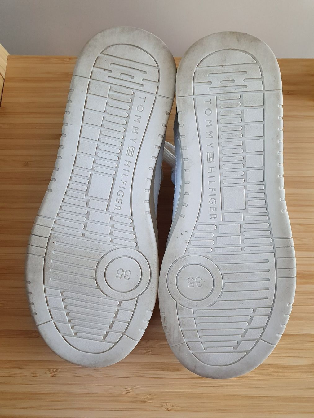 Tommy Hilfiger Scarpe da uomo: Gr.35 Sneaker / Tommy Hilfiger – Usato da Neunkirch venduto da M.Costa1 6