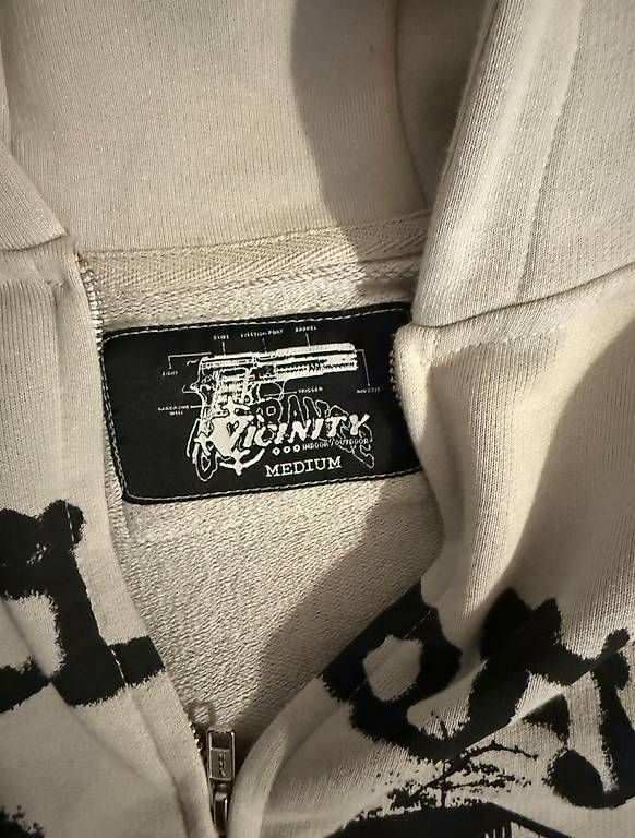 Pullover & Sweatshirts: Vicinity Zip Hoodie – Gebraucht aus Luzern von sda_y5k6 2