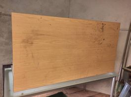 Holztisch