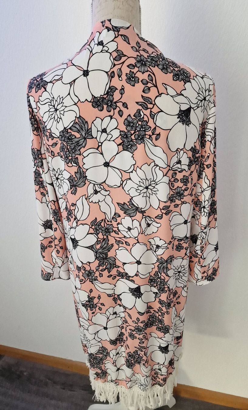 Kimono: Zara | Blumenmuster Kimono – Usato da Basel venduto da Lemonn 2