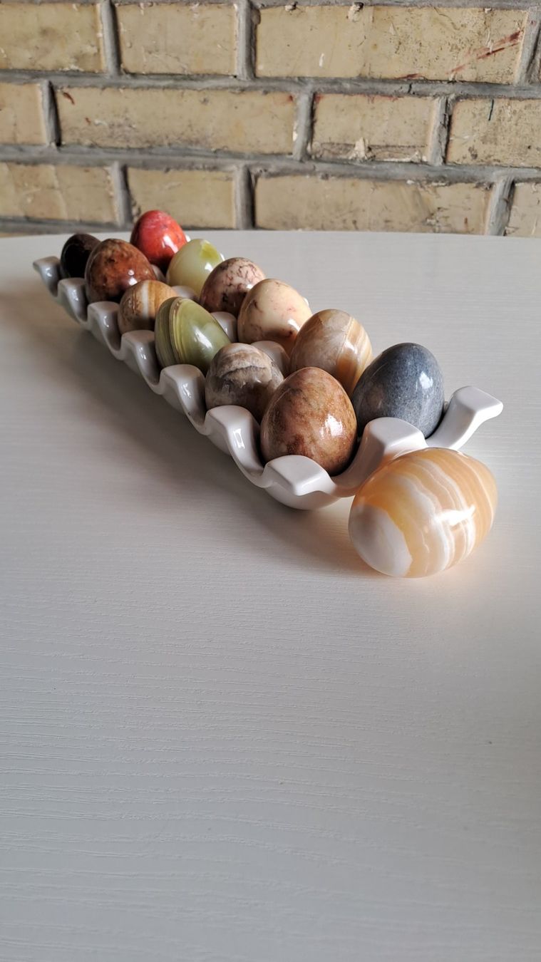 Minerali & Pietre curative: 13 Vintage Naturstein Eier Marmor Onyx mit Eierhalter – Usato da Rickenbach ZH venduto da Der-Insider 6