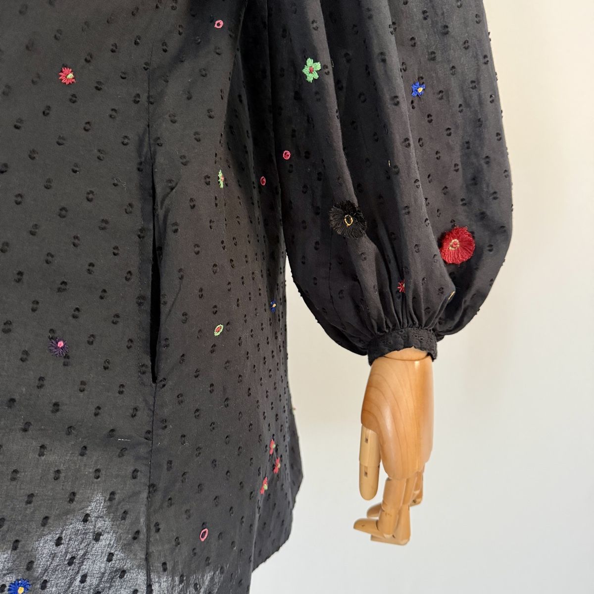 Kleider: Thierry Colson Embroidered Cotton Dress – Neu (gemäss Beschreibung) aus Emmen von Colette-Juliette 8