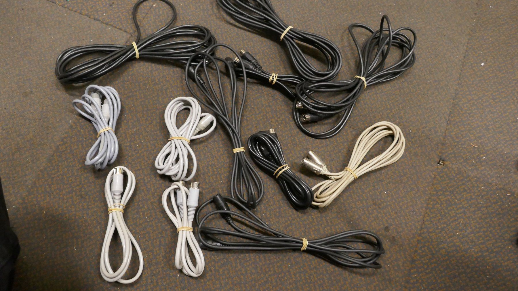 Cavi: Diverse Midi-Kabel – Usato da Wenslingen venduto da FairlightCMI