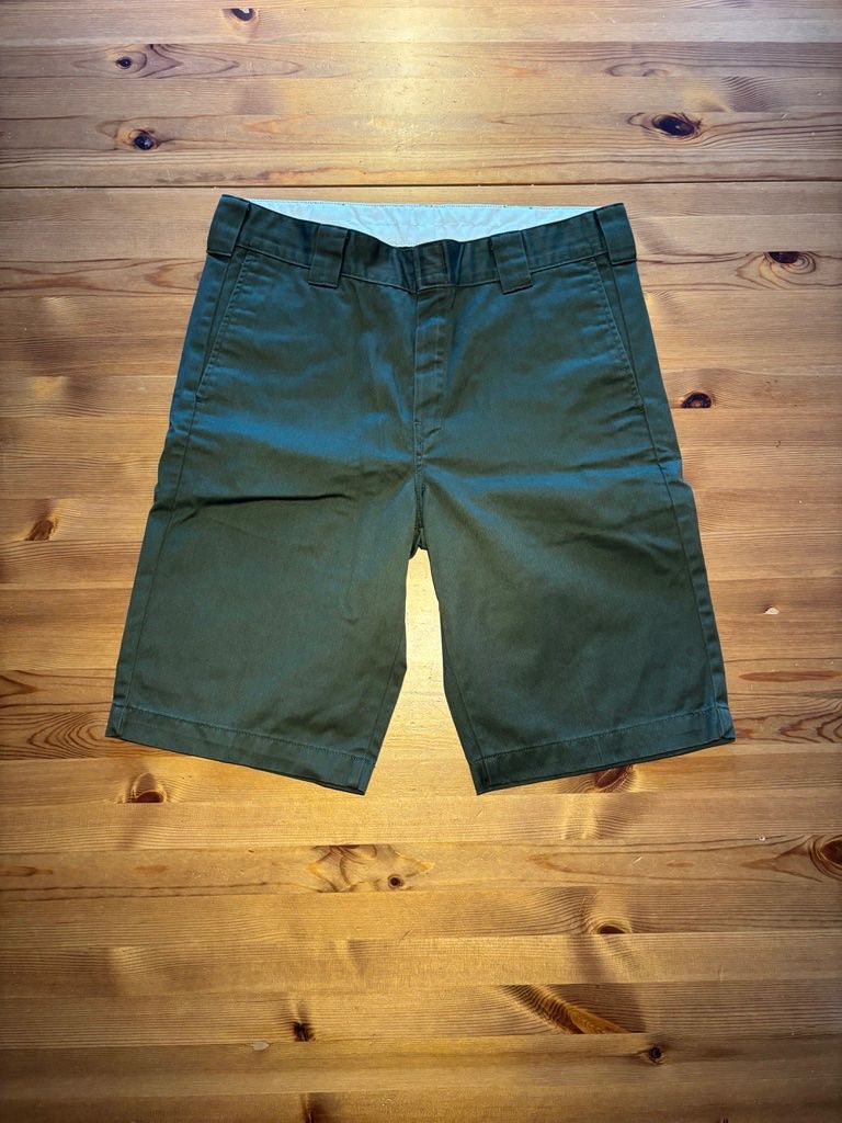 Carhartt Pantaloni: Shorts Carhartt – Usato da Neuhausen am Rheinfall venduto da ssiimmo0nn
