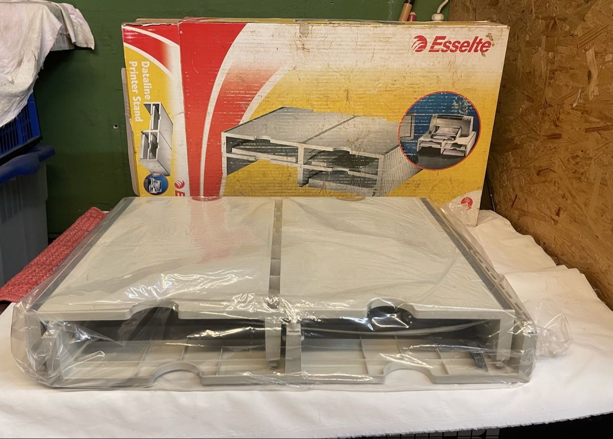 Sistemi di archiviazione: Esselte Printer Stand Dataline, Neu, Originalverpackt! – Nuovo (secondo la descrizione) da Birsfelden venduto da Sahid06