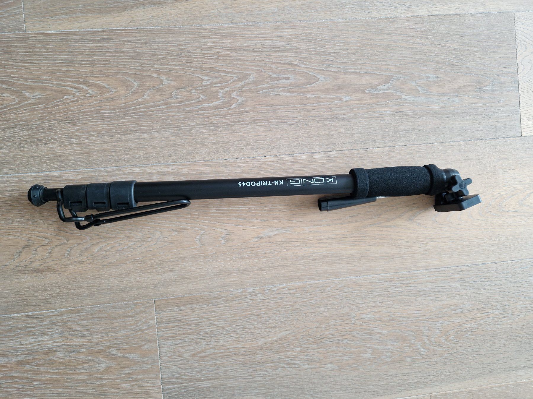 Treppiedi & Teste: Einbeinstativ König KN-TRIPOD45 – Usato da Fehraltorf venduto da frschele