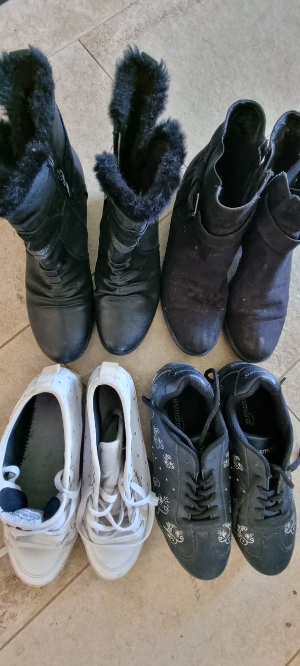 Scarpe da donna: 4 paar Schuhe gr 40 – Usato da Grossdietwil venduto da GNOM313 2