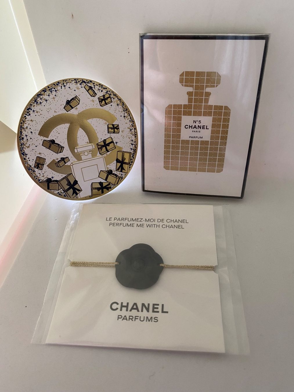 Chanel Profumi & Eau de Toilette: Set avec miniature No5 de Chanel – Nuovo e nell'imballaggio originale da Bouveret venduto da wes_7zll