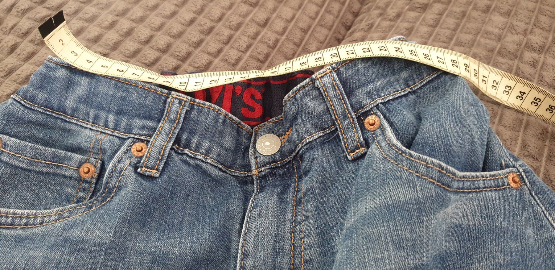 Levi's Pantaloni: Jeans Levi Strauss – Usato da Clarens venduto da fur_bxq2 5
