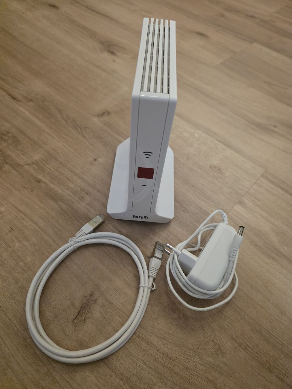WiFi: Fritz Repeater 3000 AX mit LAN-Kabel  – D'occasion à Oberlunkhofen par fab_s222