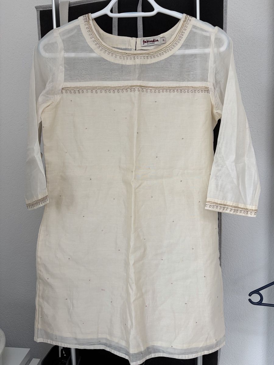 Tuniche: Silk Blend Tunic Top from Fabindia, Size S, Cream White. – Nuovo (secondo la descrizione) da Affoltern am albis venduto da onlyrose123 1