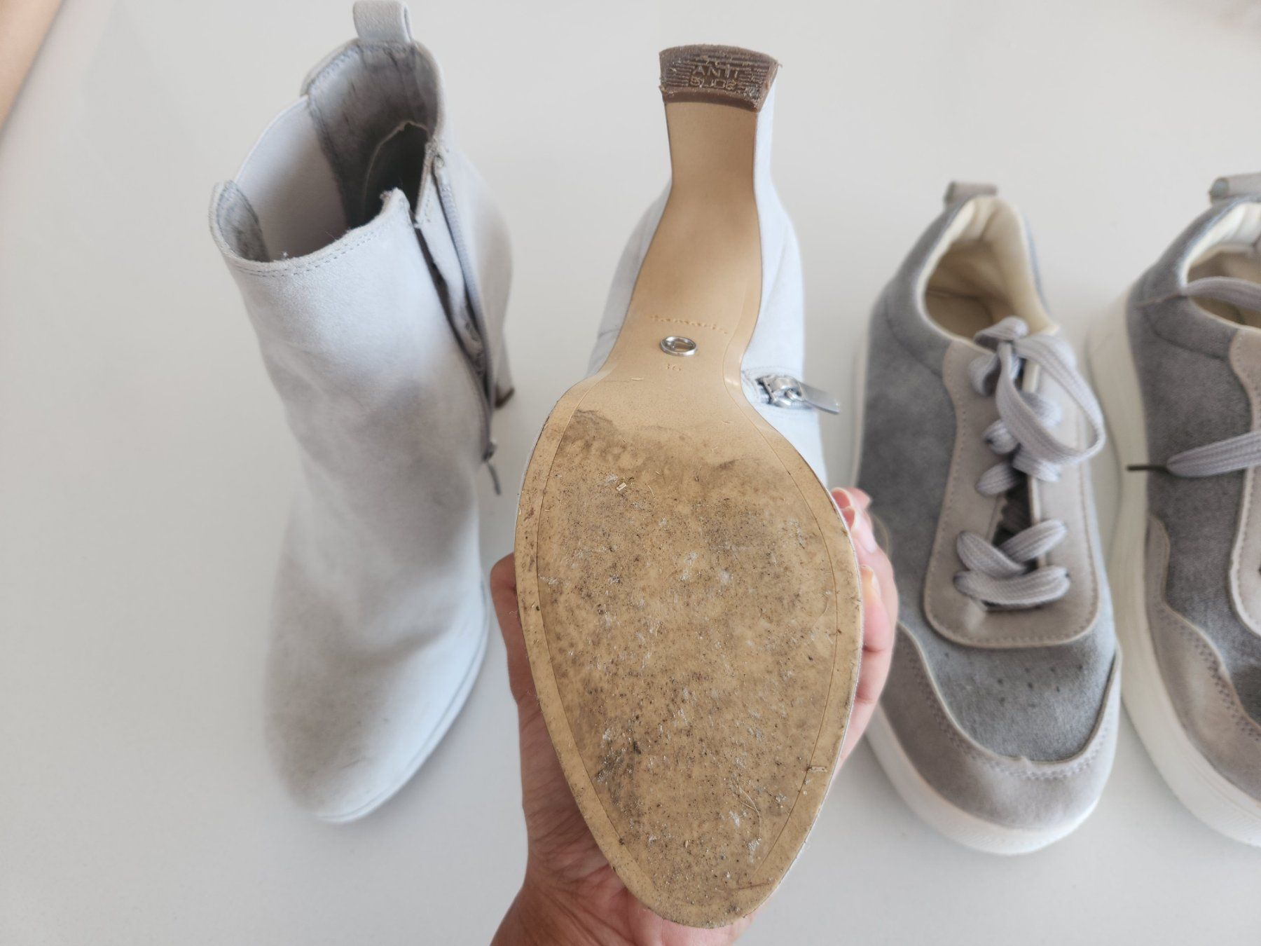 Scarpe da donna: 2 paar graue Schuhe Grösse 36 – Usato da Tuggen venduto da Restposten_secondh 5