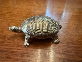 Vintage Pillendose Schildkröte mit Pinzette