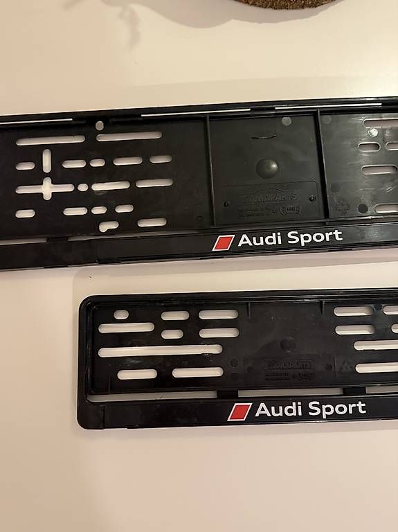 Tutti pezzi di ricambio auto: Cadre de plaque Audi rs – Usato da Montreux venduto da EmperorPers 1