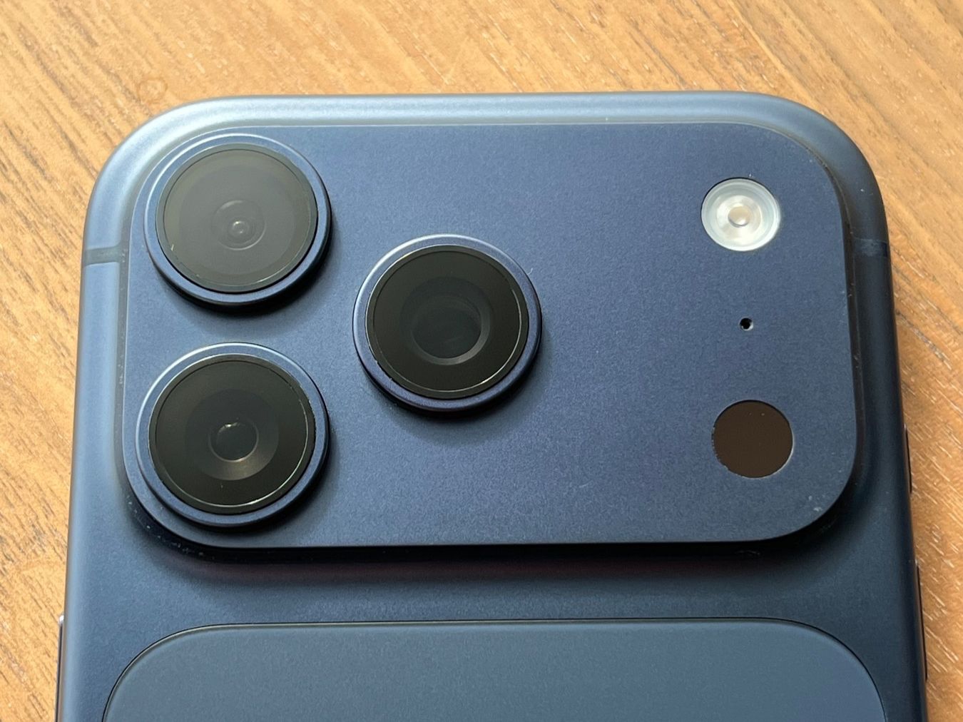 Apple Telefoni cellulari / Smartphones: iPhone 17pro, Deep Blue, 512GB – Usato da Schöftland venduto da Maxxximum 7