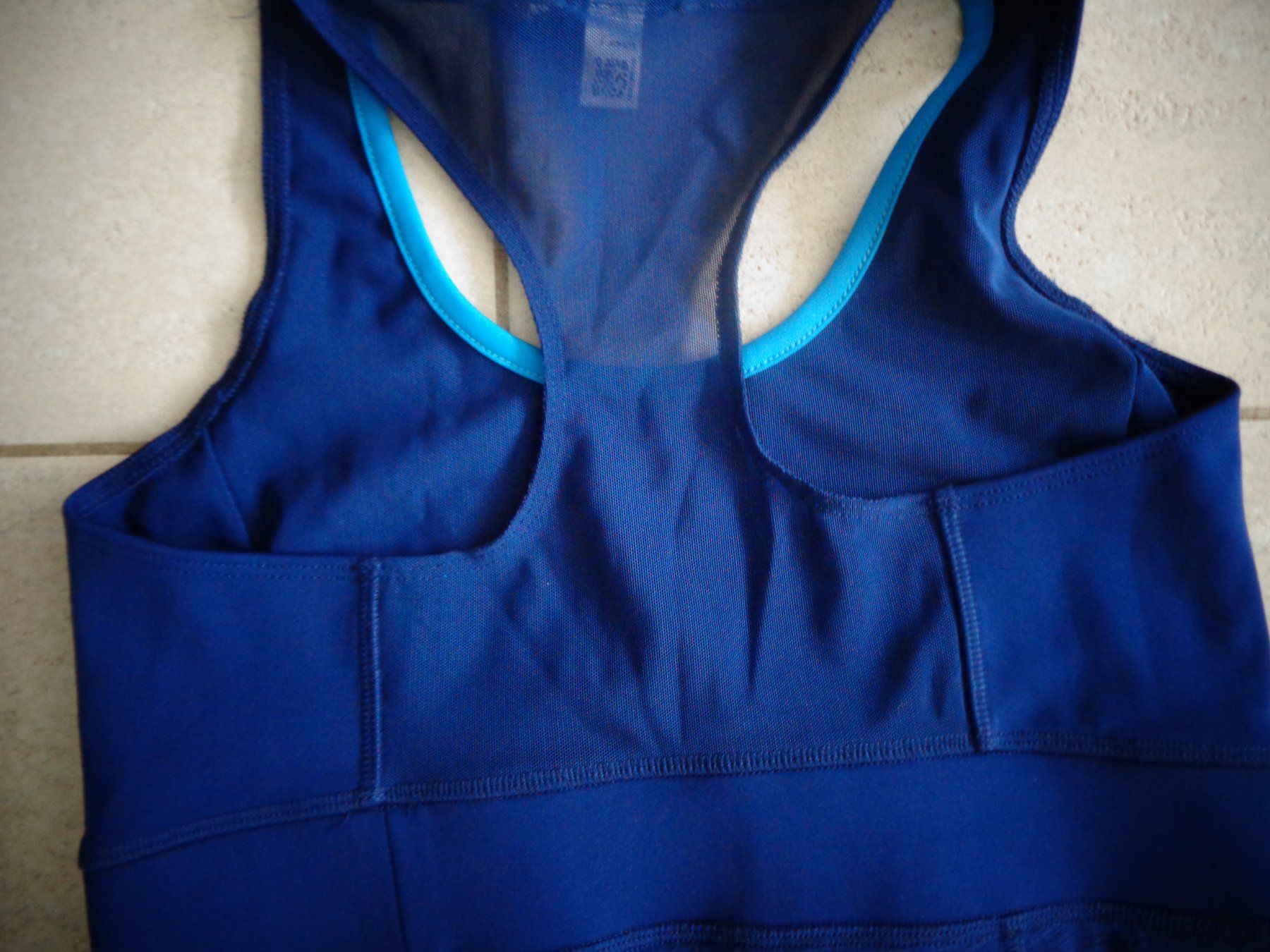 Adidas Top: ADIDAS  TOP  GR.XS NEU – Nuovo (secondo la descrizione) da Rotkreuz venduto da Samballi 3