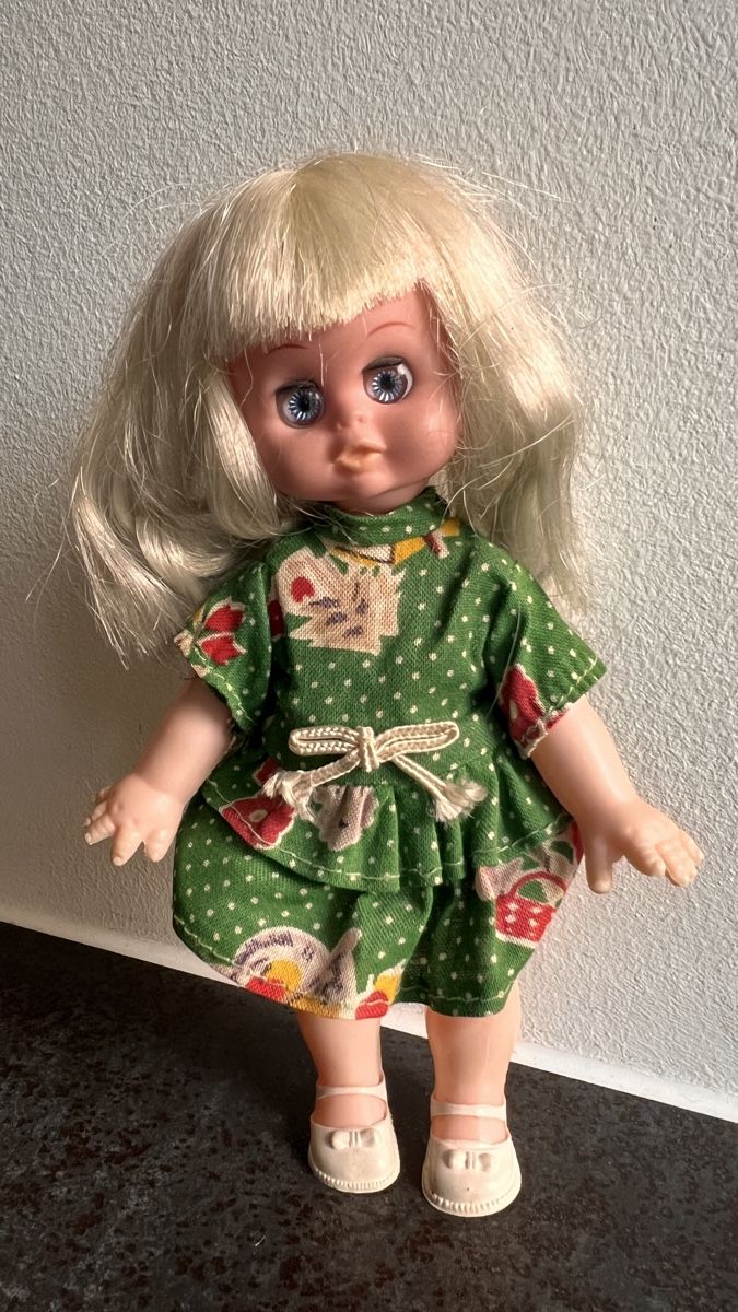 Bambole: Süsse Vintage Puppe – Usato da Bassersdorf venduto da coco-loco