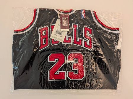 Michael Jordan, Bulls, 1997-98, Mitchell & Ness