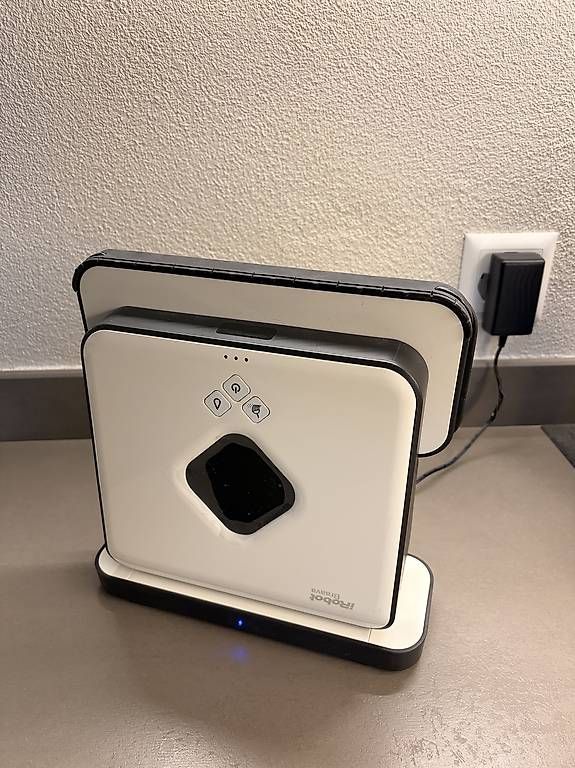 Aspirapolveri & Accessori: Robot pulizia pavimenti umido – Usato da Cadro venduto da sim_2q9z