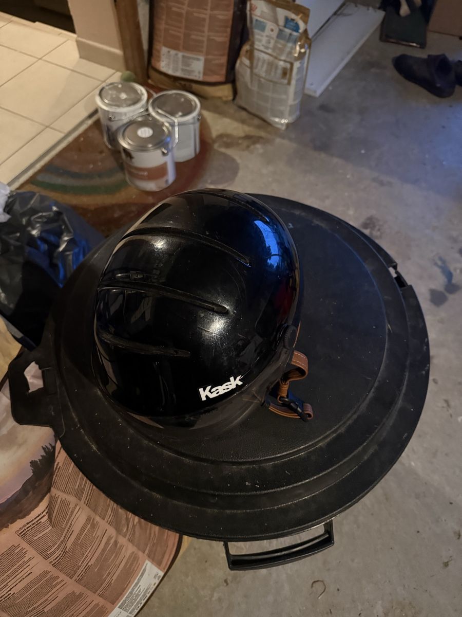 Kask Caschi: Kask Helm schwarz  – Usato da Genève venduto da Madauss 1