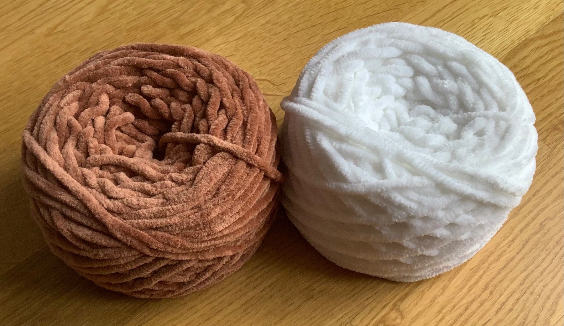 Cordicelle & Fili: 10x Chenille Bambi Garn – Usato da Adliswil venduto da Compardo 4