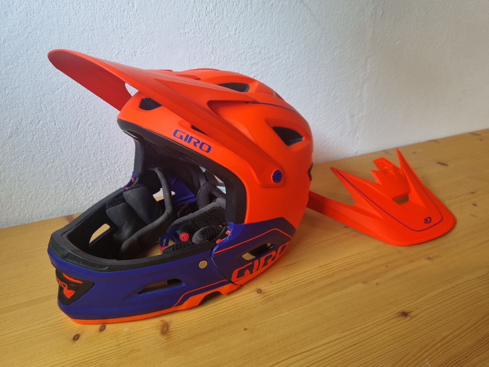 Giro Helme: Fullface Mountainbike Helm – Gebraucht aus Effretikon von Waffelschnitte 3