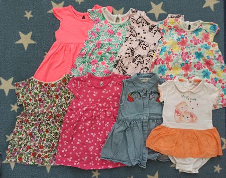 Sommerkleider Set 8 Stk Gr. 62