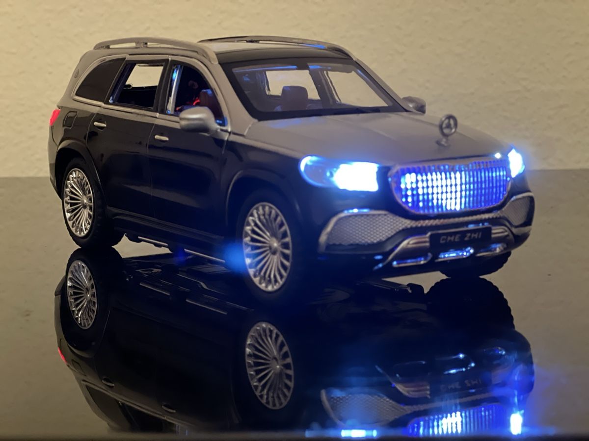 Mercedes-Benz Modellini d'auto: Mercedes Maybach – Nuovo e nell'imballaggio originale da Bäretswil venduto da Ser_9h6p 7