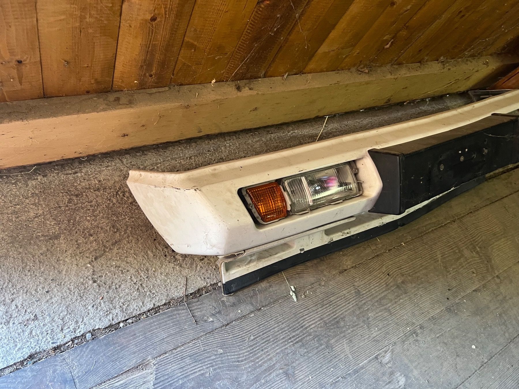 Mitsubishi Tutti pezzi di ricambio auto: Mitsubishi Starion Front Stossstange – Usato da Mirchel venduto da Hilal1994 2