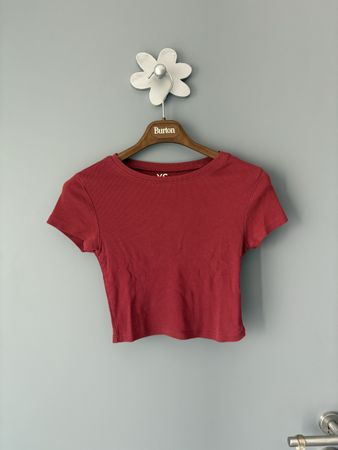 T-shirt New Yorker rouge taille XS 