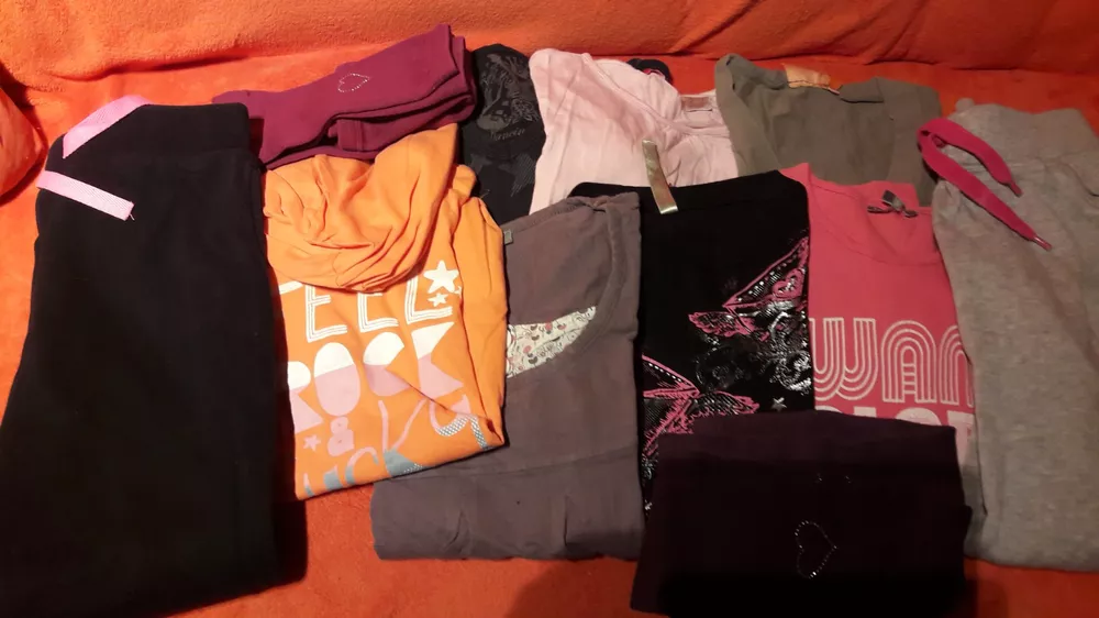 Lot De Vêtements Fille Taille 10/12 Ans - Multicouleur - Occasion Très Bon état