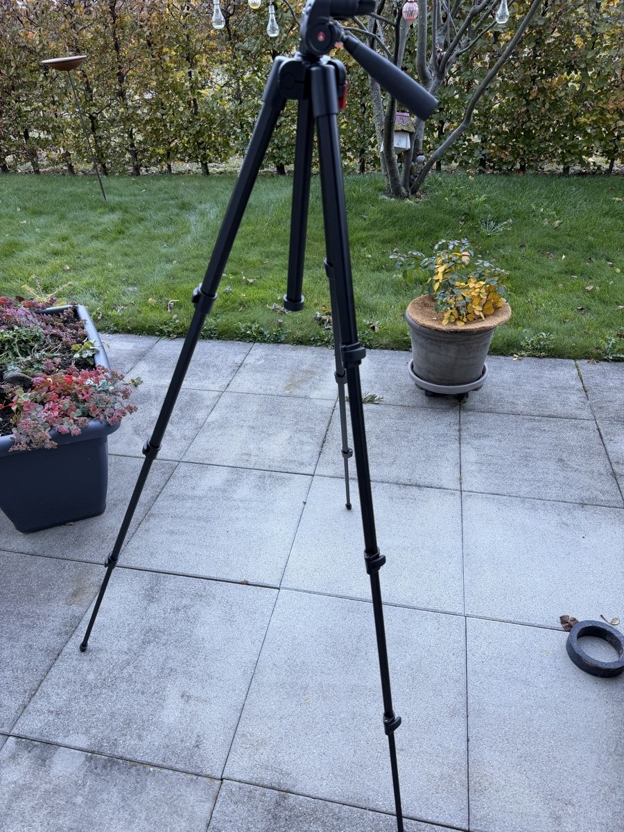 Manfrotto Stative & Köpfe: Manfrotto 718B Digi Stativ – Gebraucht aus Domat/ Ems von Ba312 4