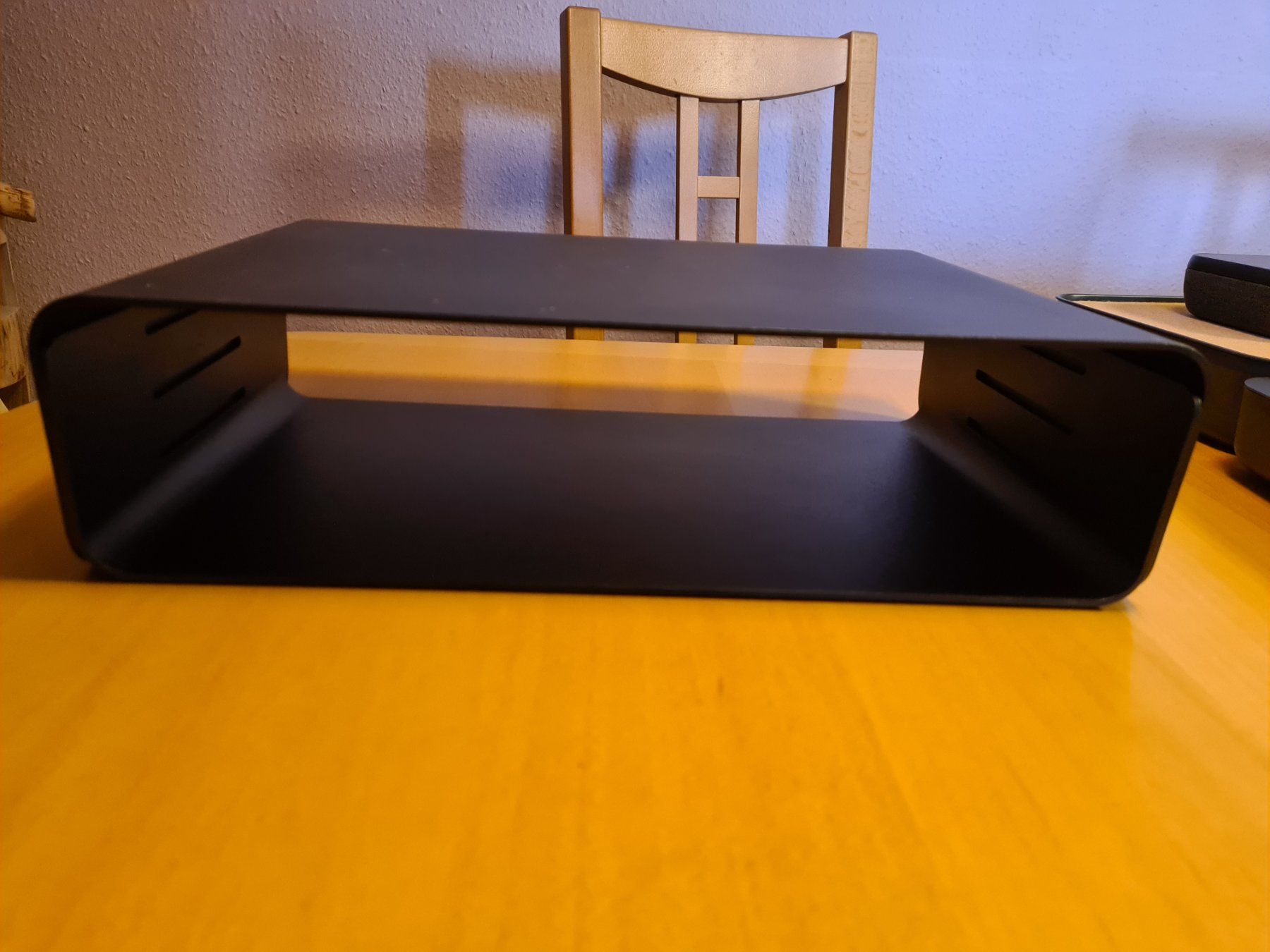 Staffa per monitor: DATAFLEX Addit Bento Rehausseur d'écran et boîte Bento – Usato da Nyon venduto da Dap_j77s 4