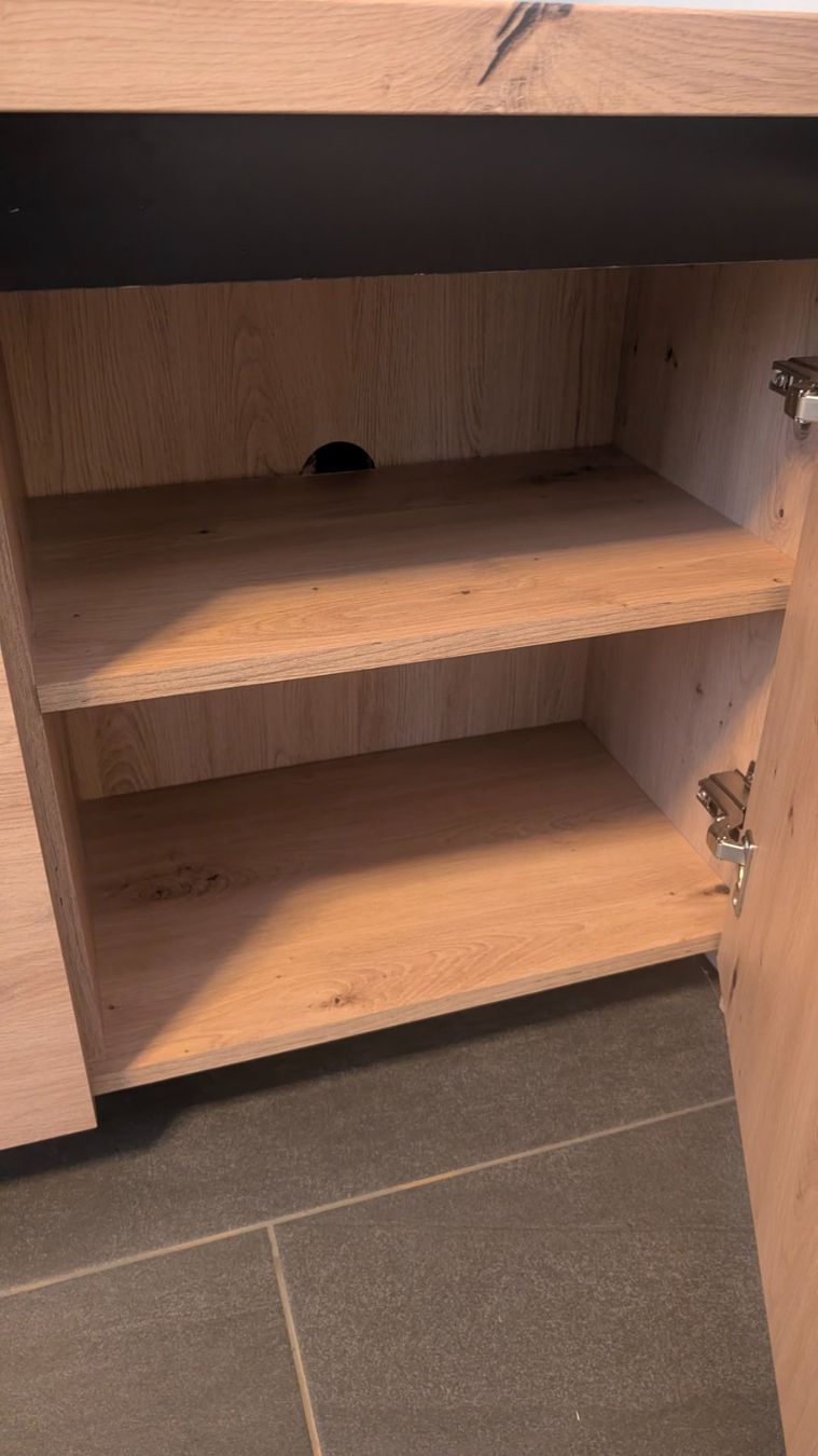 Mobili TV: Sehr gutes Sideboard – Usato da Birsfelden venduto da dfc_9kq6 1