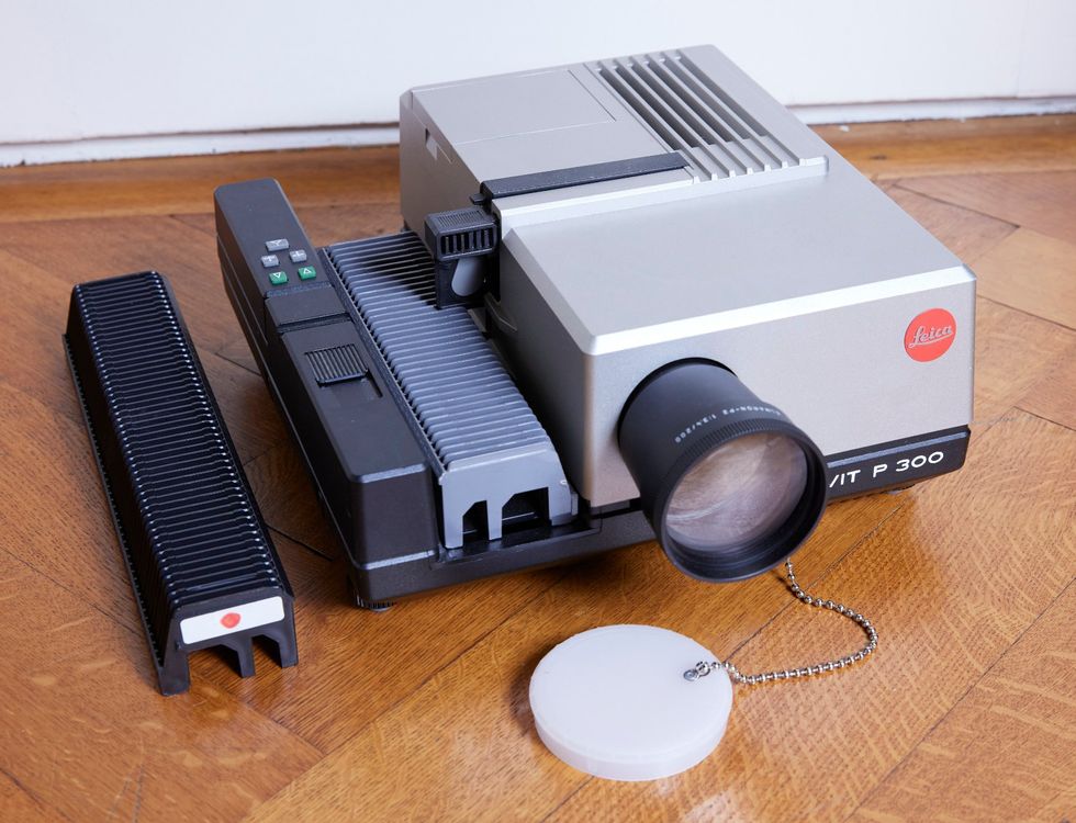 Projecteur Leica Pradovit P150 + Objectif Colorplan F/2.5 90 – Occasion