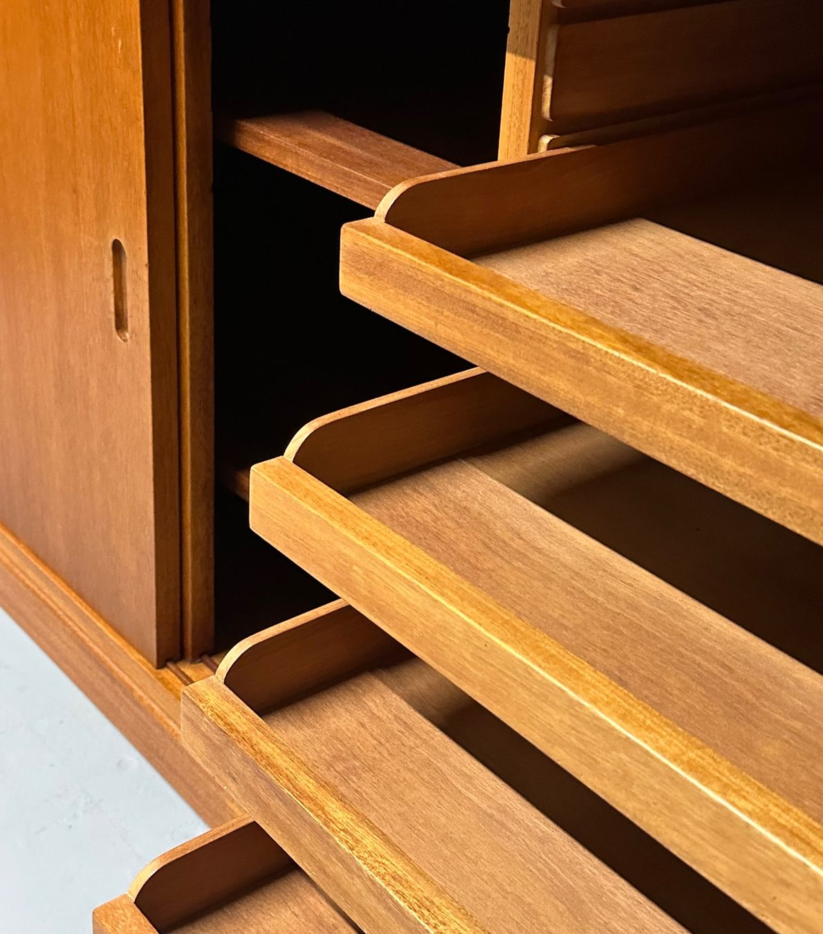 Knoll Cassettiere: MidCentury Teak Sideboard 1950er MCM Dänemark – Usato da Basel venduto da MidMod20C 6