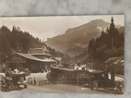 Photo Karte / Brünig - Bahnhof mit Lokomotive Gelaufen 1923