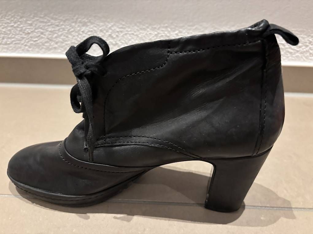 Scarpe da donna: Elegante Stiefelette von Homers Gr. 41 – Usato da Büron venduto da TinaSa 3