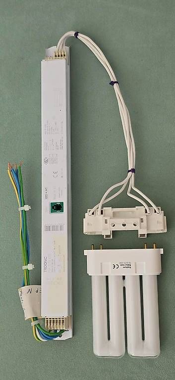 Componenti elettronici: Neonröhre klein mit Vorschaltgerät, gebraucht – Usato da Pfeffingen venduto da rov_9frp 4