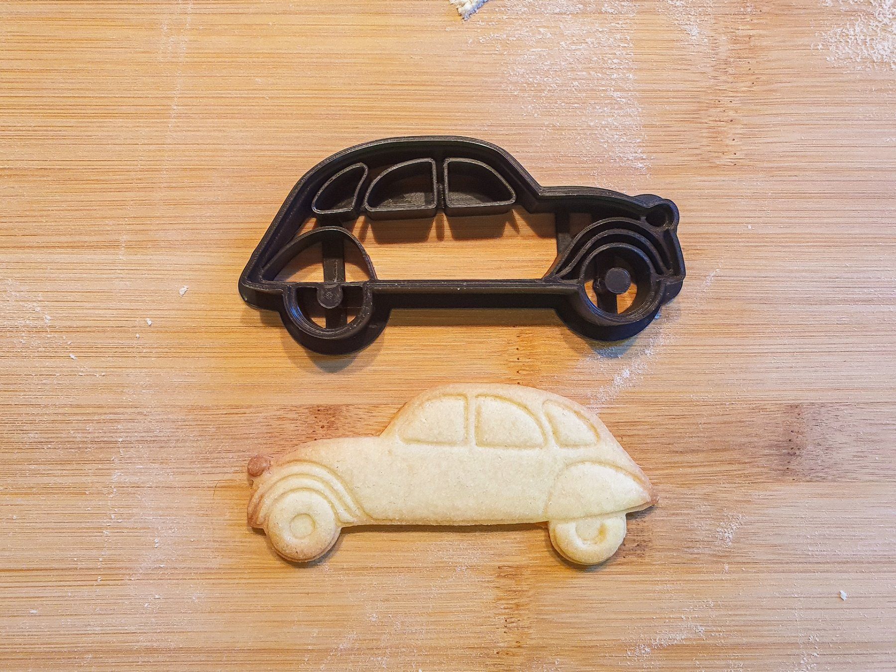 Teglie da forno: Ausstecher Citroen 2Cv – Nuovo (secondo la descrizione) da Grenchen venduto da HUMMER_H1 1