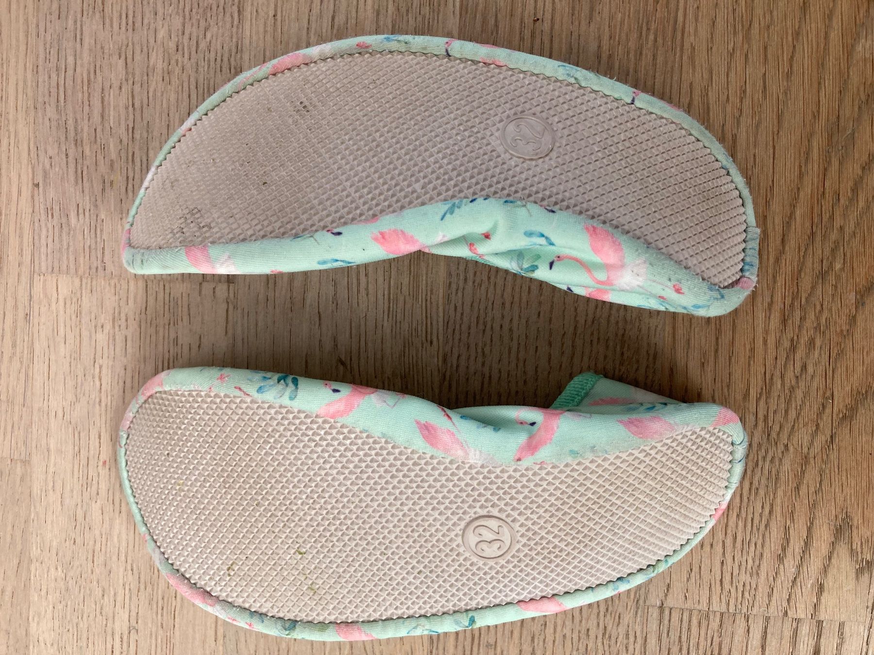 Chaussures garçon: Turnschläppchen Flamingo Grösse 32 – D'occasion à Köniz par Hollis01 1
